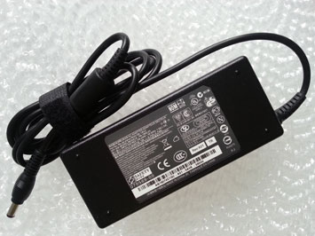 Toshiba Satellite L455D-S5976 L455D-SP5012L L500-017 Power Supply Laptop AC Adapter Charger